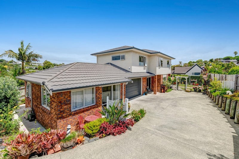 13 Andre Rise, Stanmore Bay, Whangaparaoa - Carousel 2