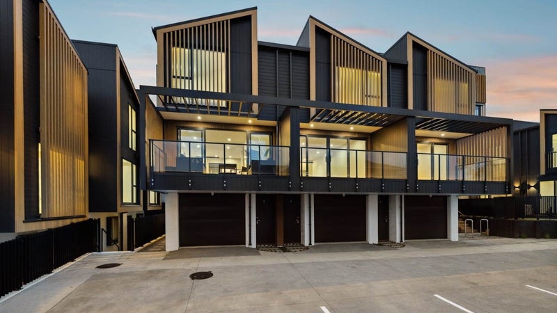 6/246 Kepa Road, Mission Bay, Auckland - Carousel 1