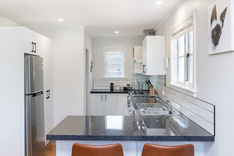 46 Gregan Crescent, Burnside, Christchurch - Carousel 2