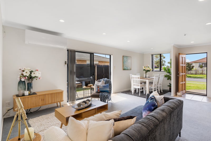 53 Naylors Drive, Mangere, Auckland - Carousel 2