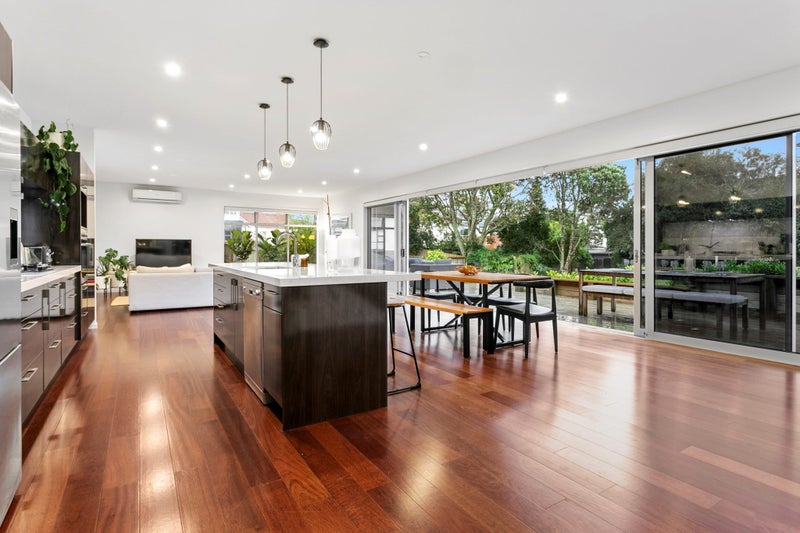 25 Tirotai Crescent, Westmere, Auckland - Carousel 2