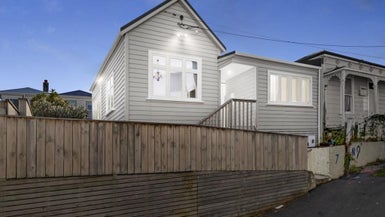 7 Fallowfield Avenue, Mount Victoria, Wellington - Carousel 1