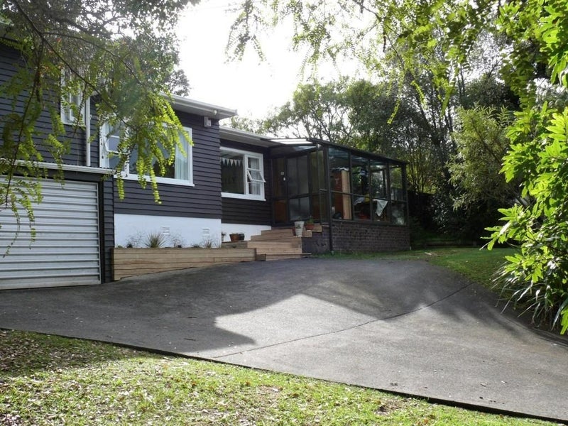 266 Beach Road, Campbells Bay, Auckland - Carousel 1