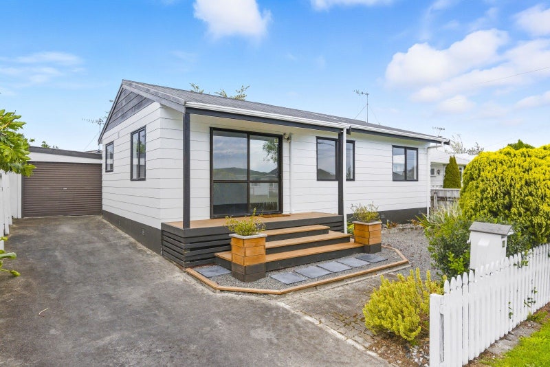 42 Quinn Road, Levin, Levin - Carousel 1