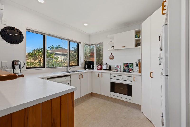 56B Pemberton Crescent, Greerton, Tauranga - Carousel 2