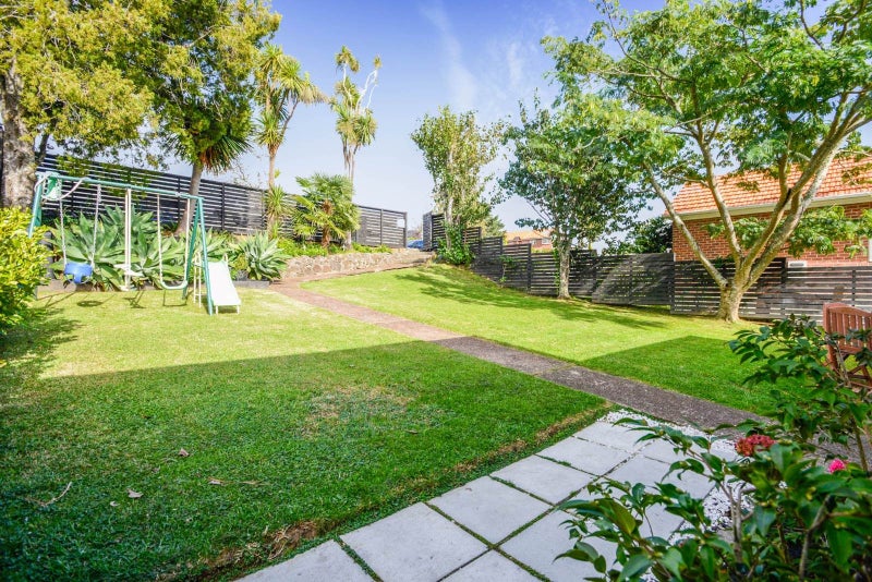 92 Coates Avenue, Orakei, Auckland - Carousel 2