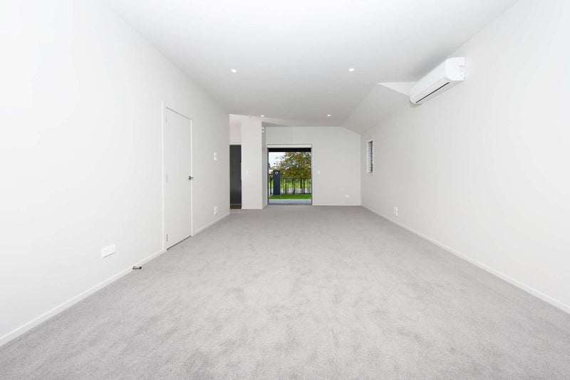 5 Poroporo Place, Glen Innes, Auckland - Carousel 2