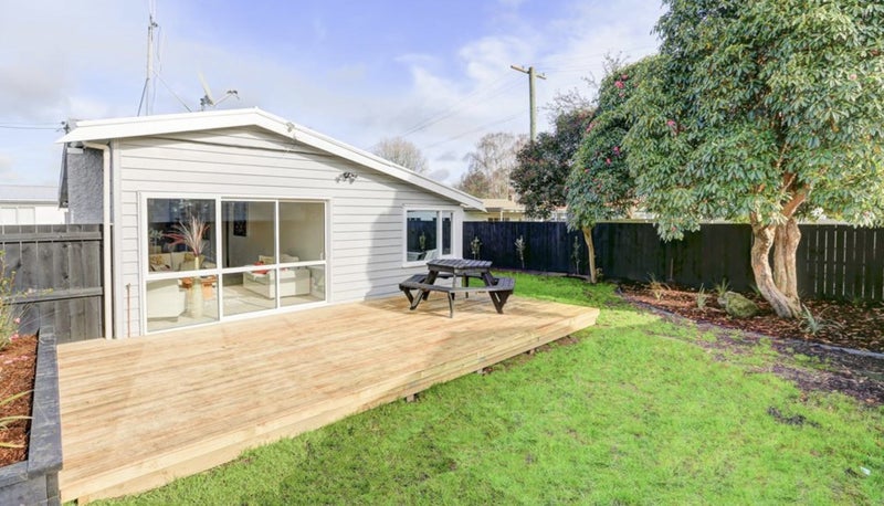 24 Odette Street, Bader, Hamilton - Carousel 1