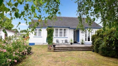 104 Fairfield Road, Fairfield, Hamilton - Carousel 1