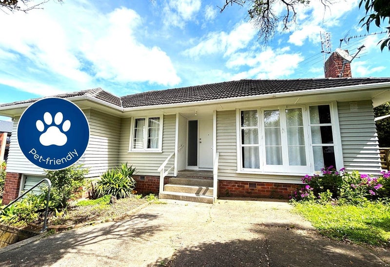 49 Eastview Road, Glen Innes, Auckland - Carousel 1