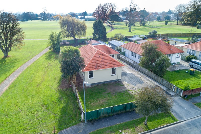 33 Paul Crescent, Fairfield, Hamilton - Carousel 15