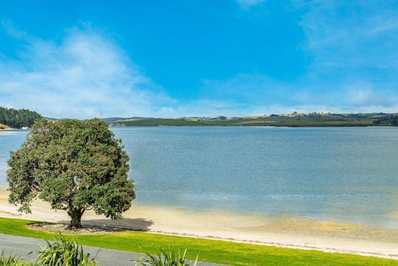 34 The Strand, Maungaturoto - Carousel 2