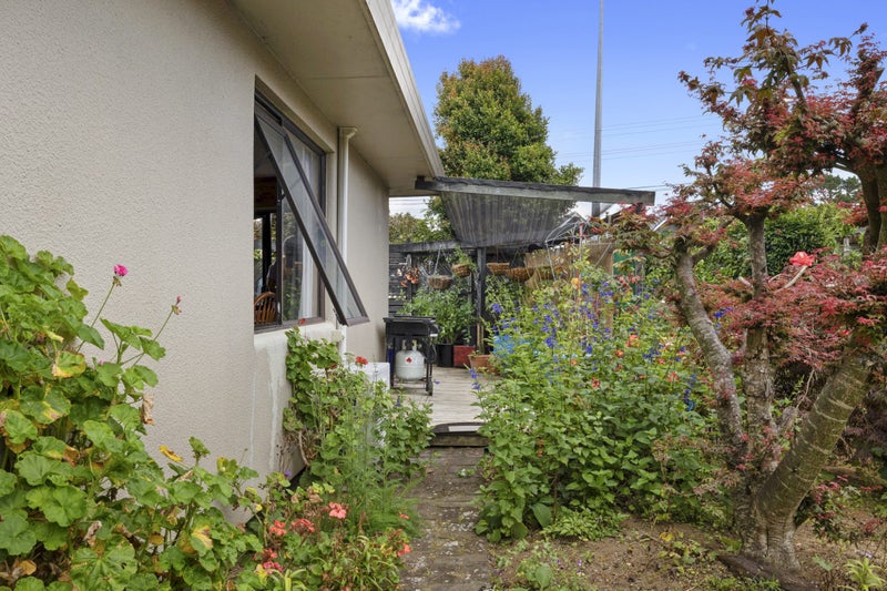 1/99 Mangorei Road, Merrilands, New Plymouth - Carousel 17