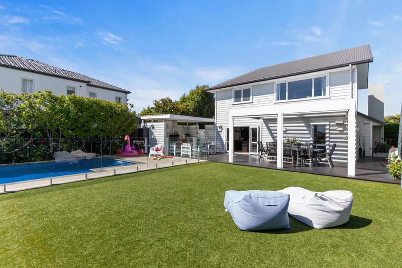 6 Piriti Drive, Te Atatu Peninsula, Auckland - Carousel 2
