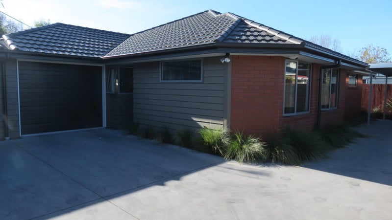 7/18 Goldsmith Place, Waltham, Christchurch - Carousel 1