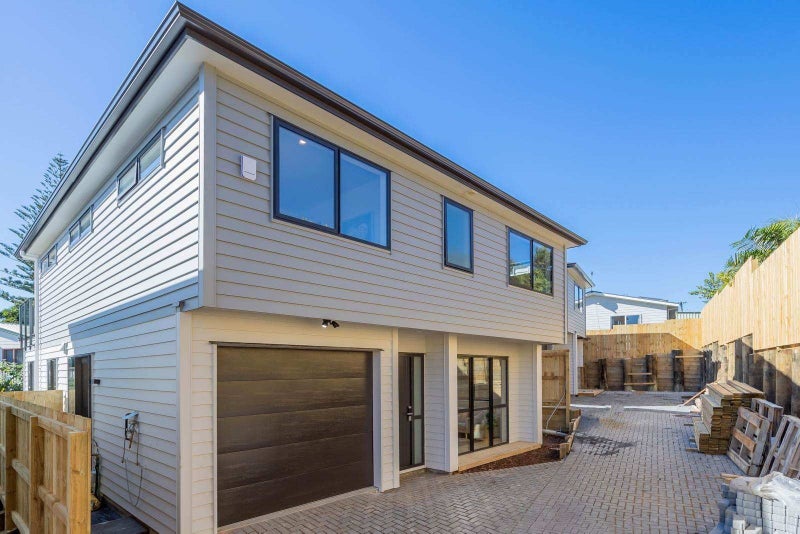 35C Noall Street, Te Atatu Peninsula, Auckland - Carousel 1