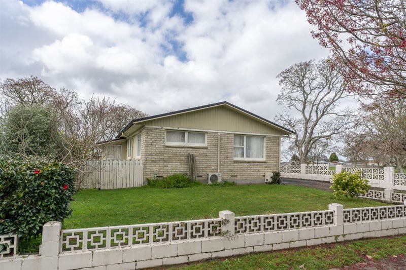 52 Rhonda Avenue, Deanwell, Hamilton - Carousel 2