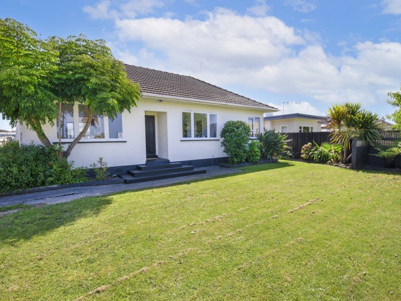 27 Flanders Avenue, Onekawa, Napier - Carousel 1
