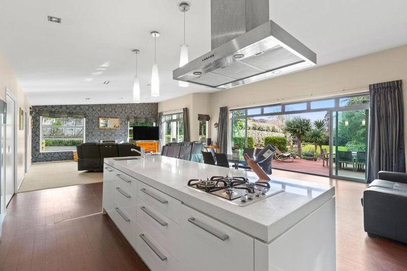 20B Magnolia Drive, Westown, New Plymouth - Carousel 2