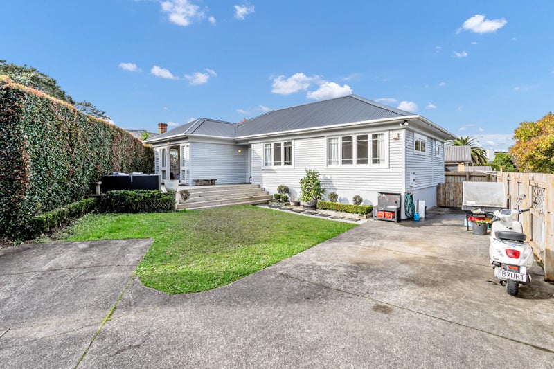 19 Tait Street, Avondale, Auckland - Carousel 1