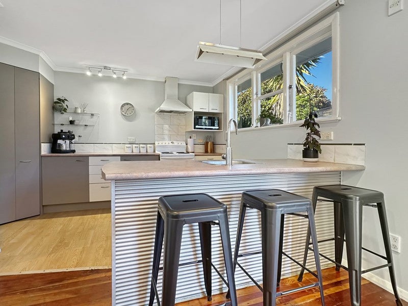 92 Clouston Park Road, Clouston Park, Upper Hutt - Carousel 2