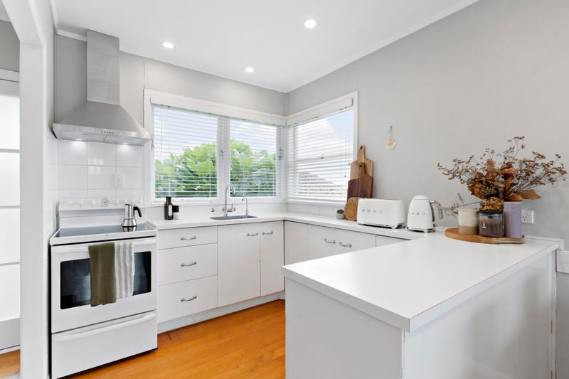 2/4B HART Road, Hauraki, North Shore City - Carousel 2