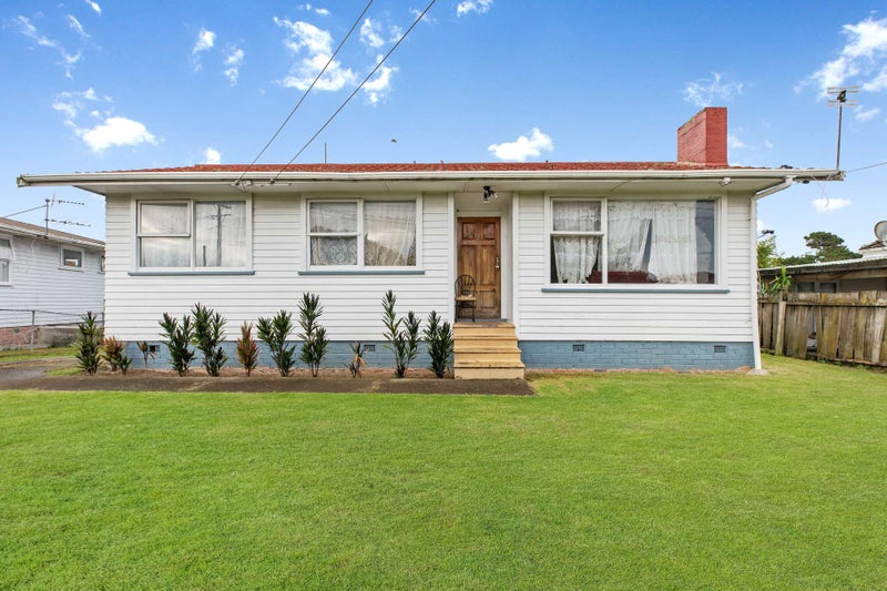 8 Perth Street, Otara, Auckland - Carousel 1