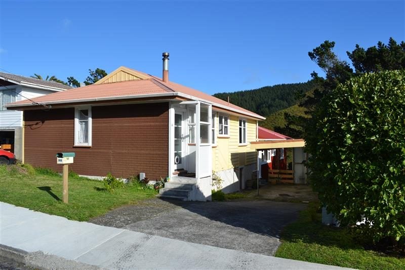60A Montreal Grove, Kingston, Wellington - Carousel 1