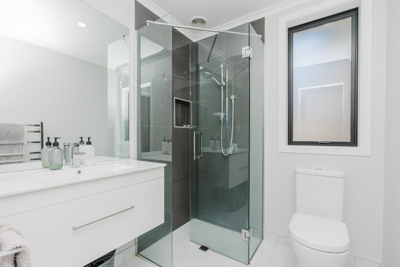 1/8 Bostonkip Crescent, Fitzroy, Hamilton - Carousel 12