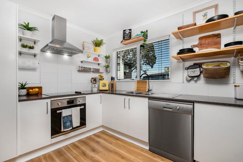 4 Whakawhiti Loop, Avondale, Auckland - Carousel 2