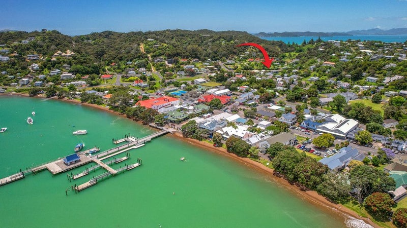 15 Beresford Street, Russell - Carousel 22