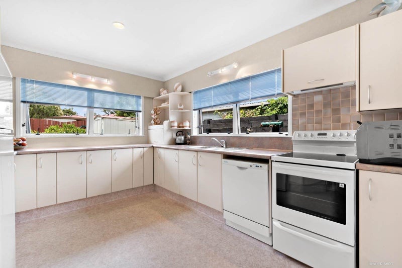 26 Fairview Avenue, Opaheke, Papakura - Carousel 2