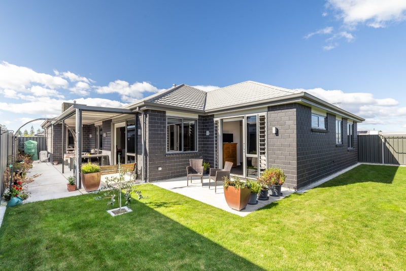 10 Kaituna Place, Te Awa, Napier - Carousel 1