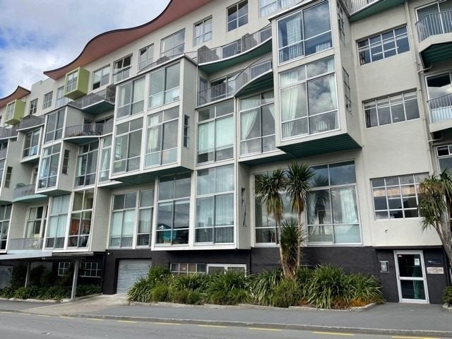1Q/51 Webb St, Mount Cook, Wellington - Carousel 1