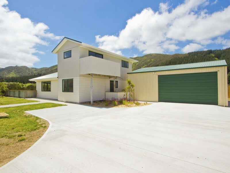 216 Wise Street, Wainuiomata, Lower Hutt - Carousel 1