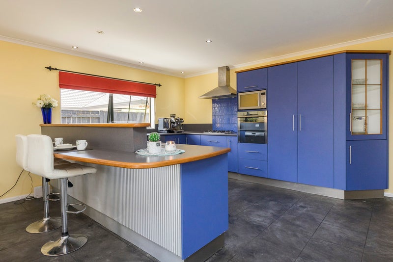 145 Schnell Drive, Kelvin Grove, Palmerston North - Carousel 2