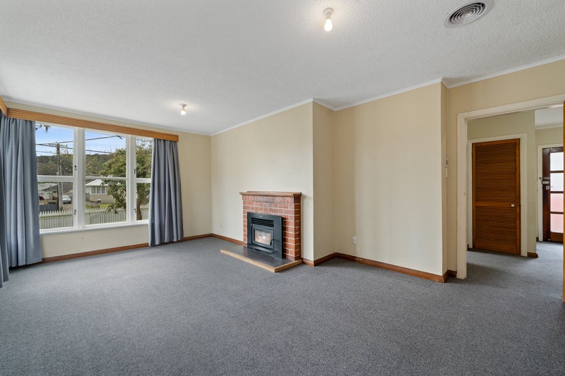 1/98 Strand Crescent, Naenae, Lower Hutt - Carousel 2