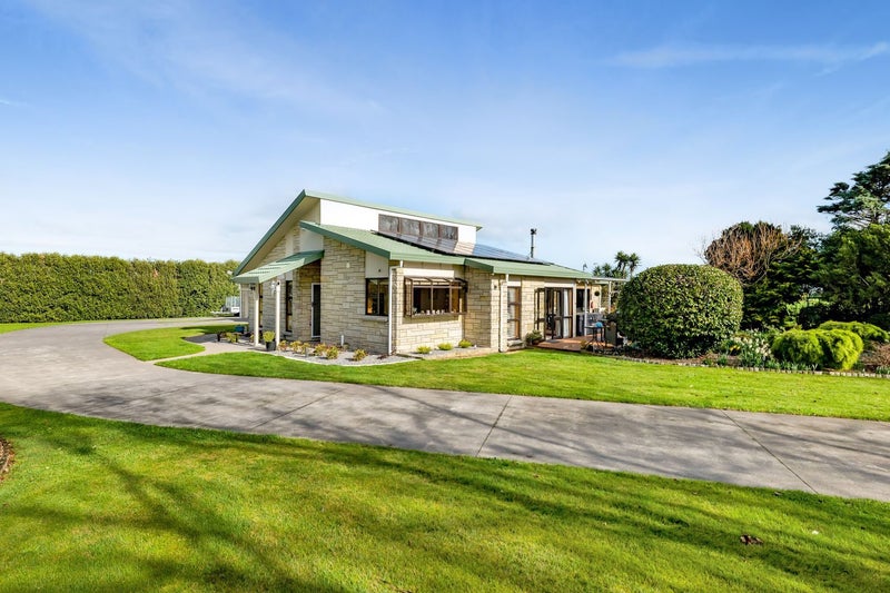 2227 Skeet Road, Hawera - Carousel 2