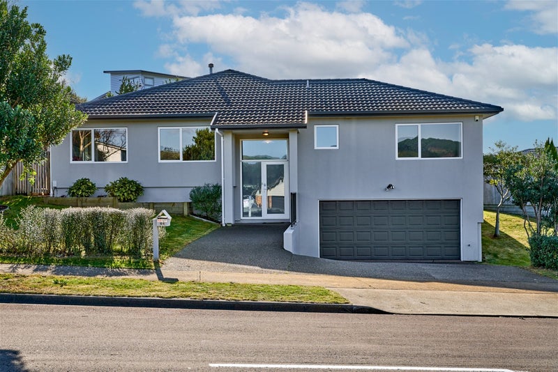 64 Te Puia Drive, Aotea, Porirua - Carousel 1