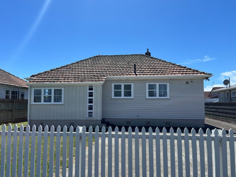 83 Rangiora Avenue, Roslyn, Palmerston North - Carousel 1