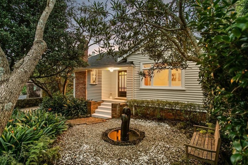 19A Valley Road, Mount Eden, Auckland - Carousel 1