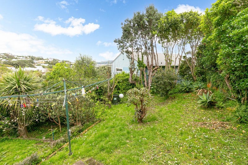 39 Nevay Road, Karaka Bays, Wellington - Carousel 24