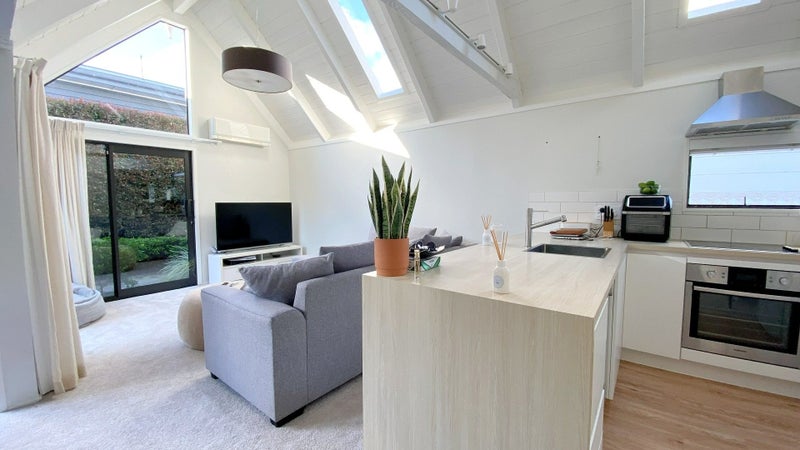 2/852 Manukau Road, Onehunga, Auckland - Carousel 2