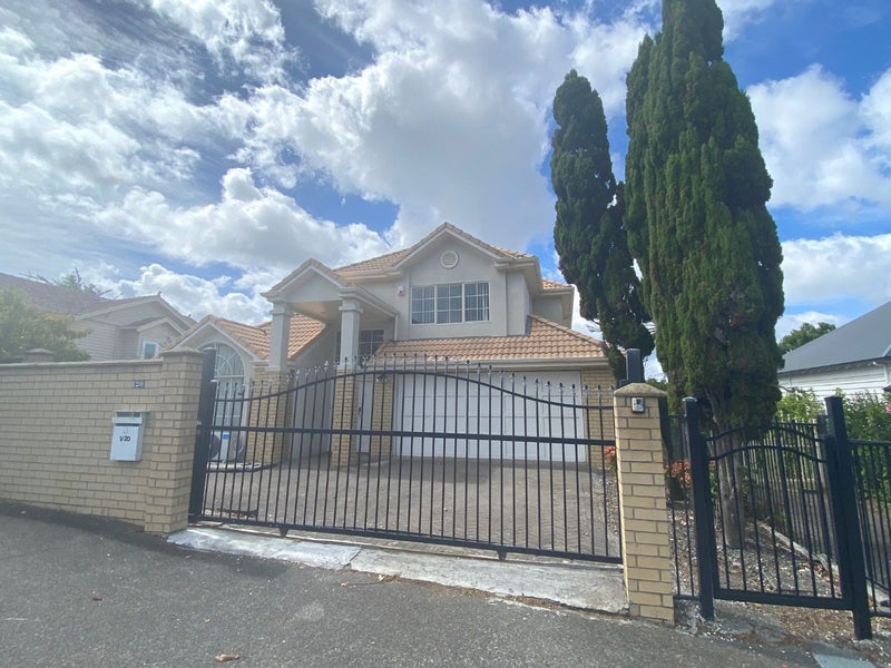 1/20 Green Lane East, Remuera, Auckland - Carousel 1