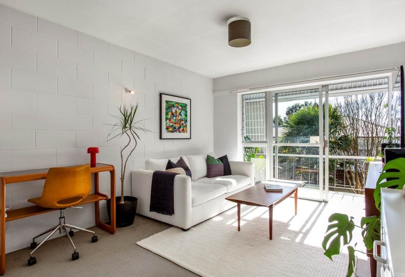 7/32 Blockhouse Bay Road, Avondale, Auckland - Carousel 2