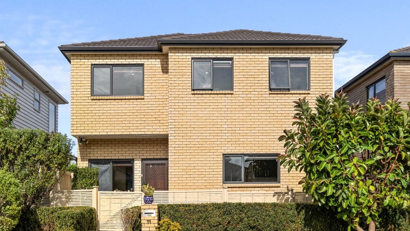 11 Agapanthus Place, Flat Bush, Auckland - Carousel 1