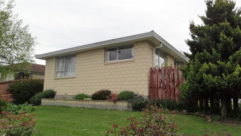 1/7 James Condon Place, Redwood, Christchurch - Carousel 2