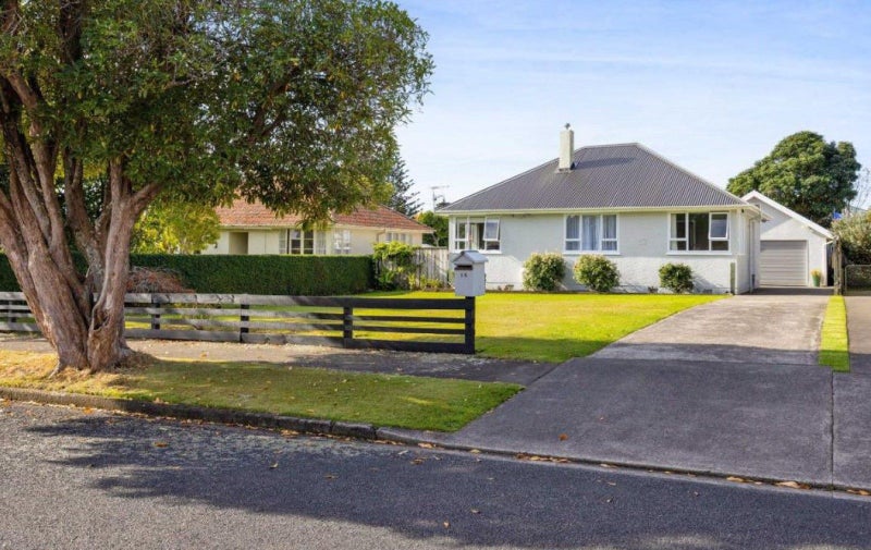 16 Plympton Street, Brooklands, New Plymouth - Carousel 23