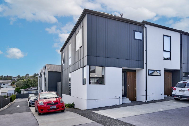 9/6 Oswald Crescent, Paparangi, Wellington - Carousel 18