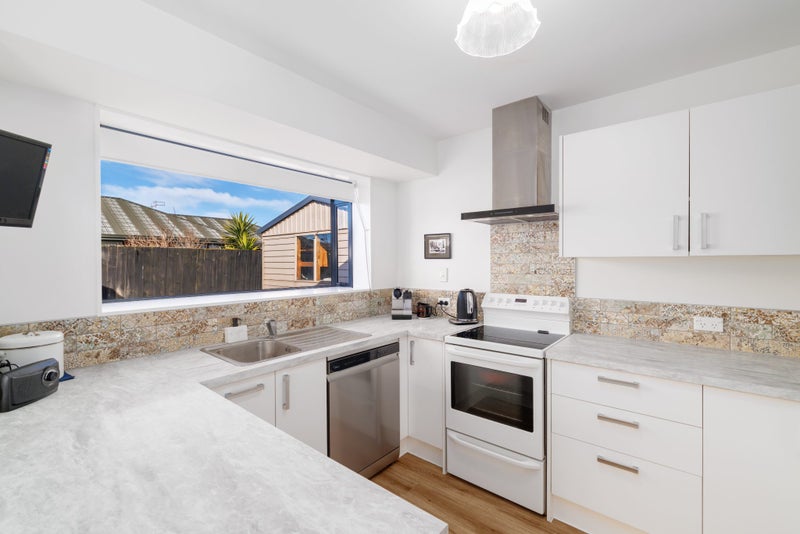 1 Munich Place, Bromley, Christchurch - Carousel 2